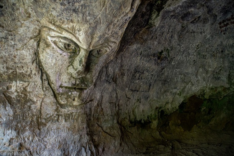 Моаи Стоун скульптура