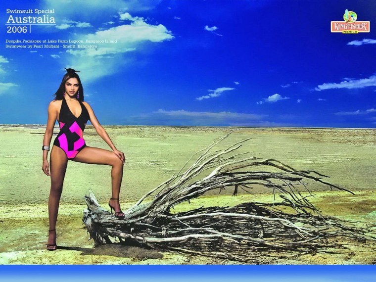 Дипика Падуконе в бикини