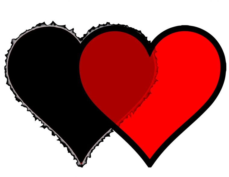 Половина сердца на черном фоне