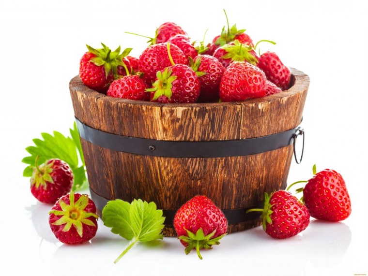 Земляника на прозрачном фоне