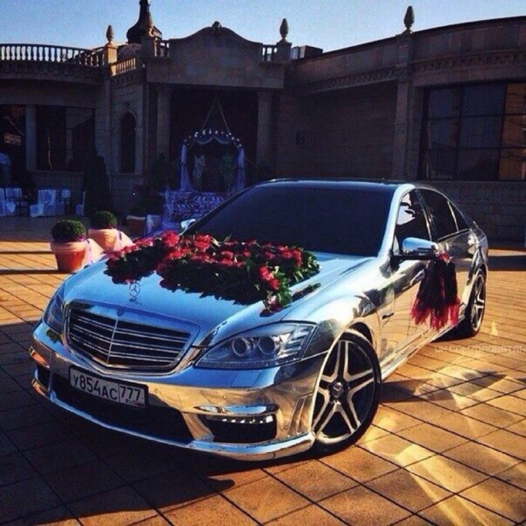 Пацаны в масках на ГЕЛИКЕ В салоне