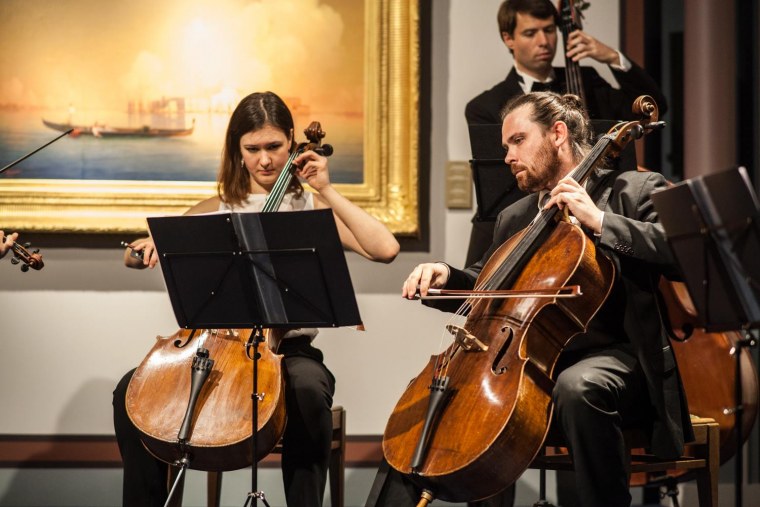 Микеле Тодини контрабас