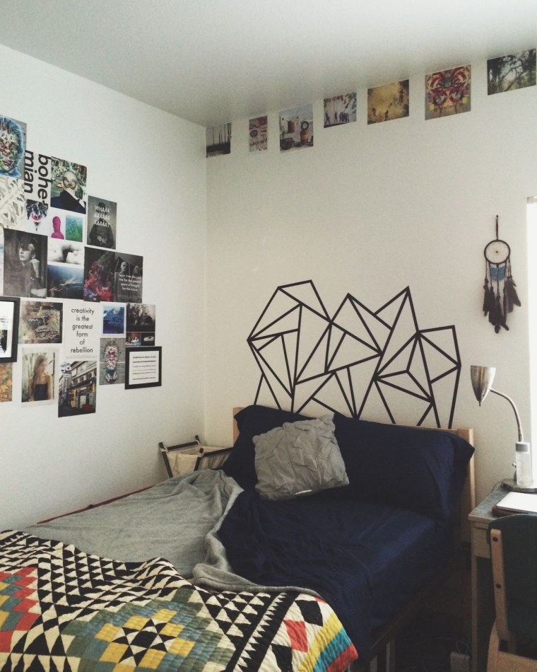 Украсить комнату посктркми