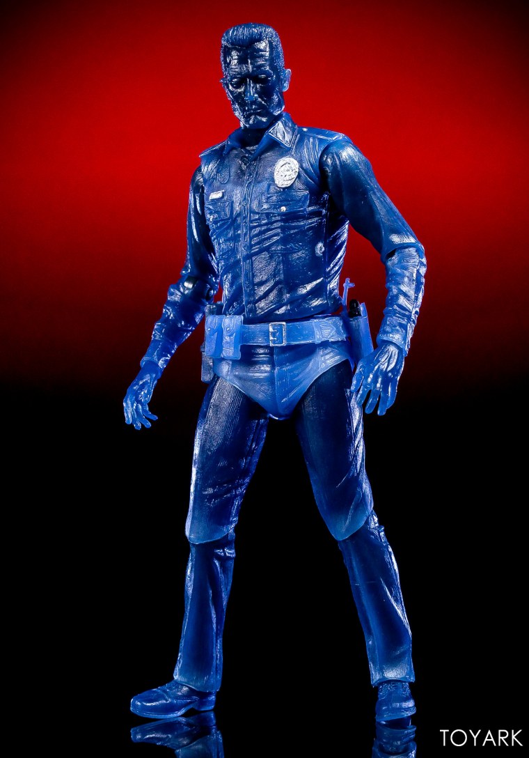 Фото Терминатора в полный рост