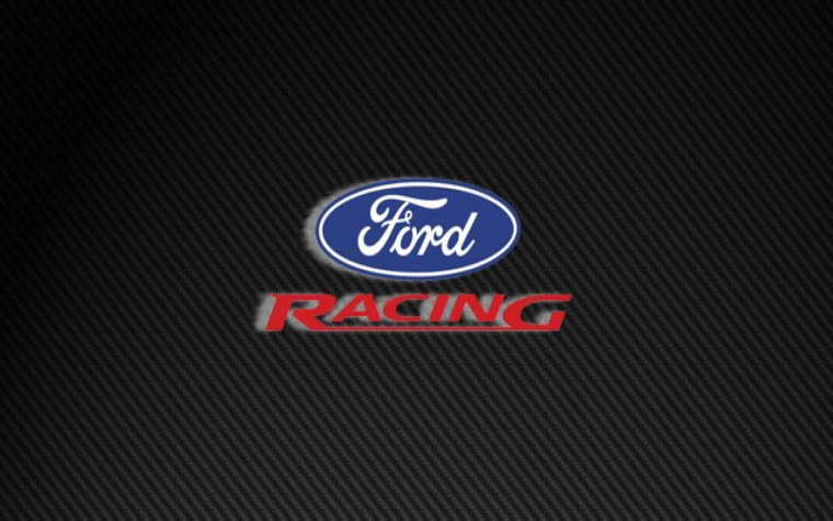 Логотип Форд на черном фоне