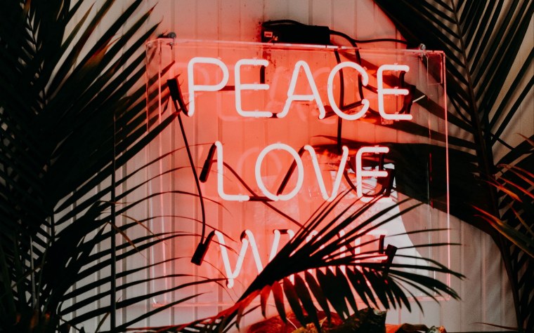 Мраморный фон с надписью