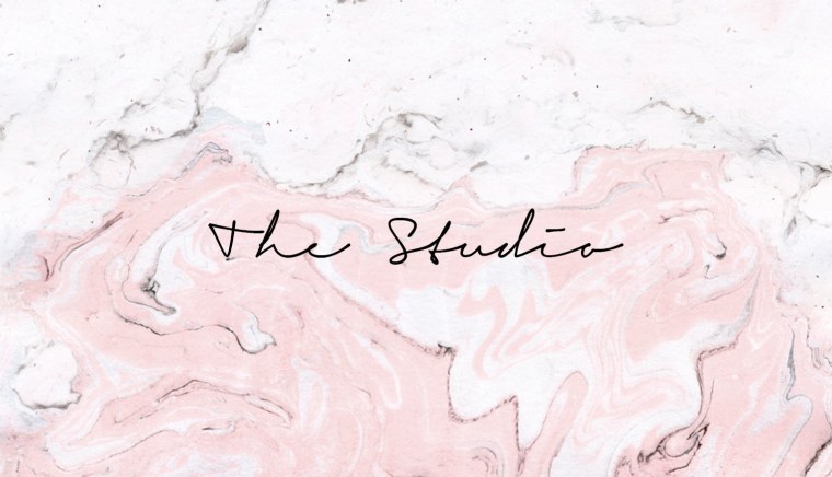 Мраморный фон с надписью