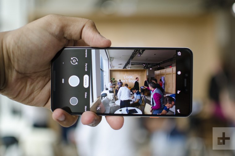 Обои для Samsung Galaxy s10 Plus скрывающие камеру