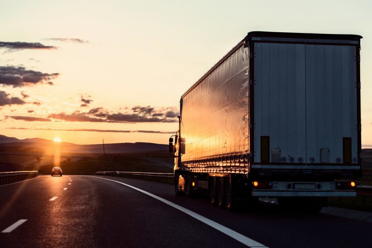 Фура солнце