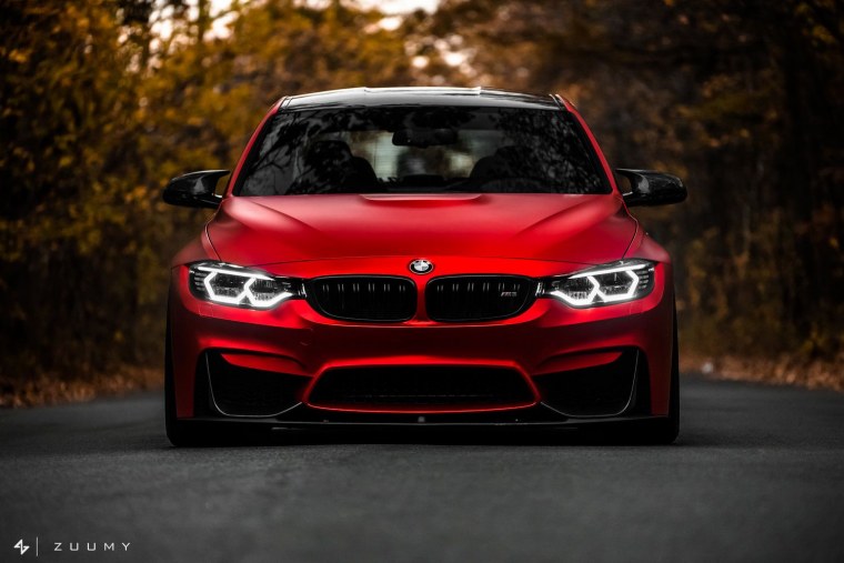 Черная БМВ обои