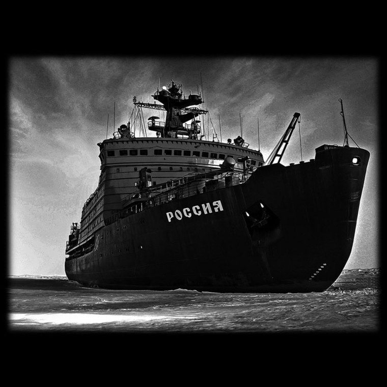 Памятники морякам в России