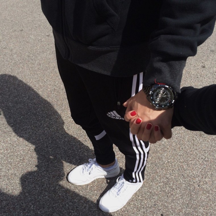 Ананас адидас три полоски