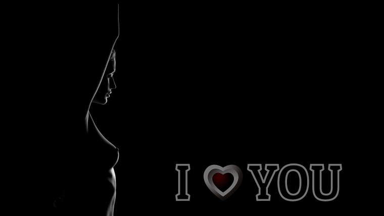 Сердечко на черном фоне