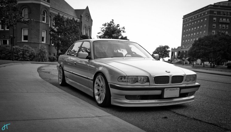 BMW 750 e38
