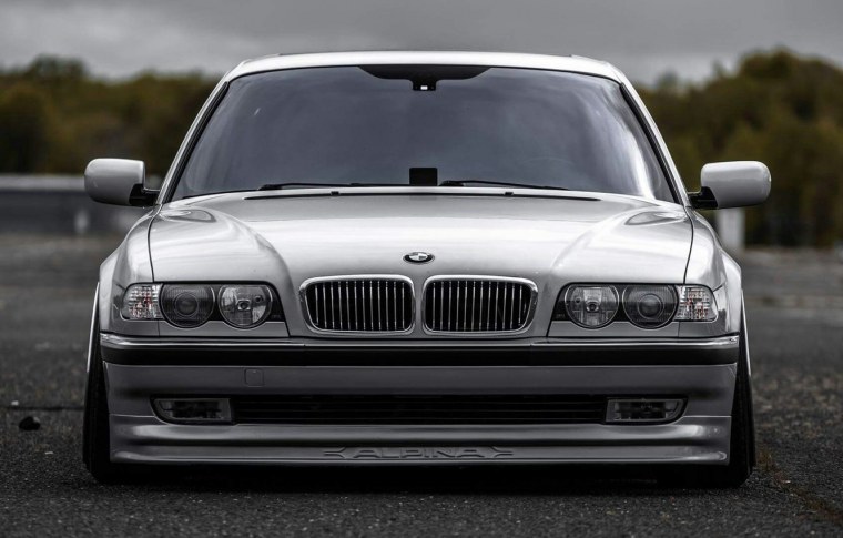 BMW 7 Series e38 740il