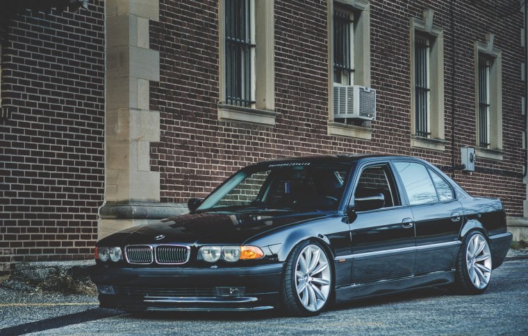 BMW e38 540i