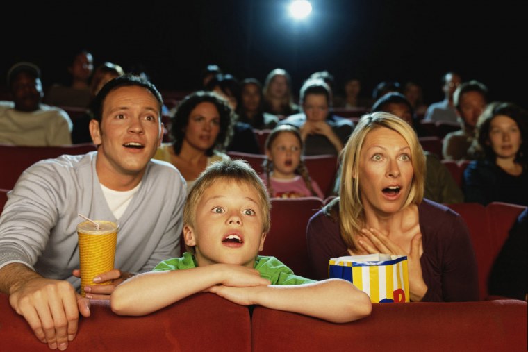 Люди в кинотеатре