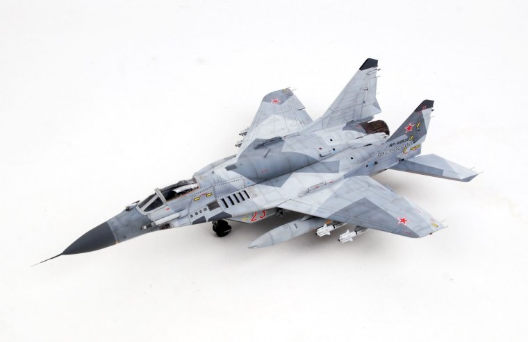 Самолет истребитель карандашом