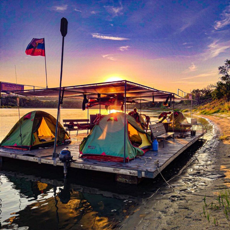 Плот из бревен