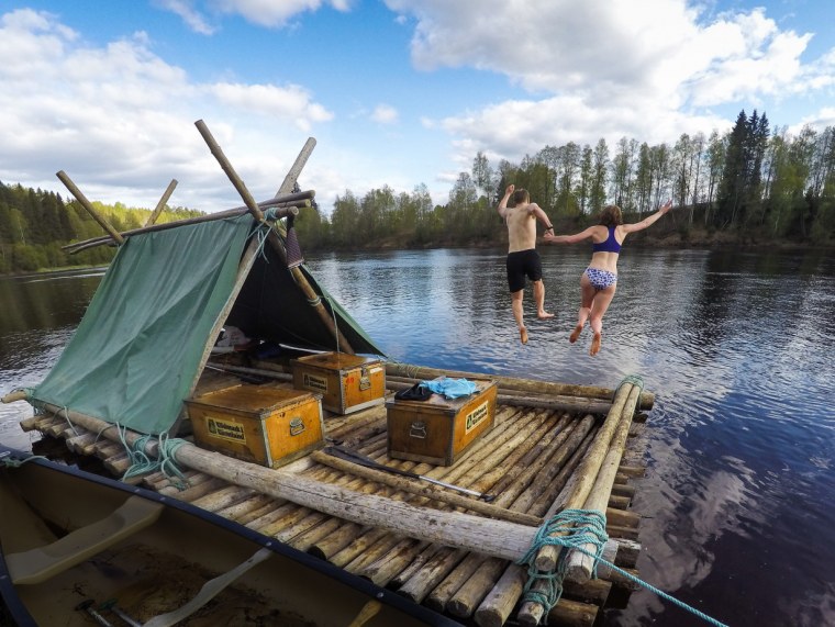 Деревянный плот