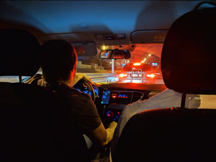 Вид из такси ночью