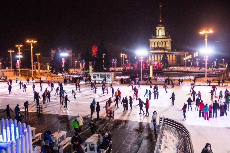 Парк ВДНХ зима