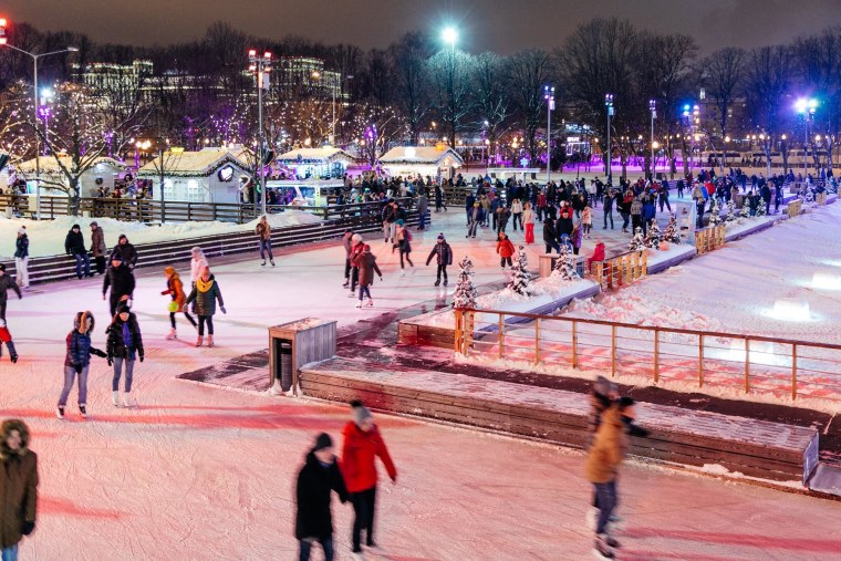 Каток в парке Горького Москва