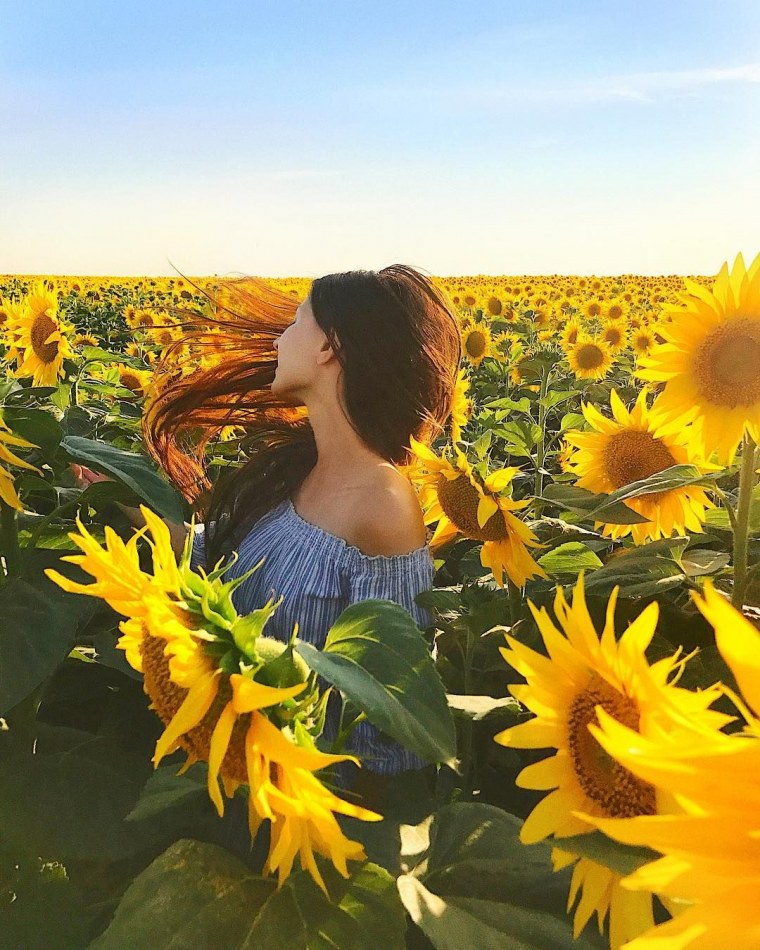 Фотосессия в подсолнухах