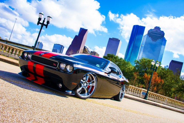 Додж Челленджер турбо