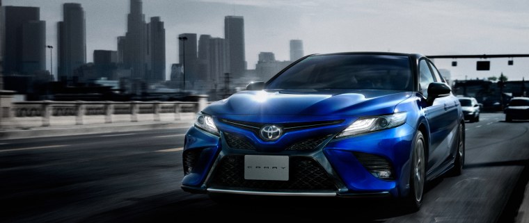 Toyota Camry 2020 лого