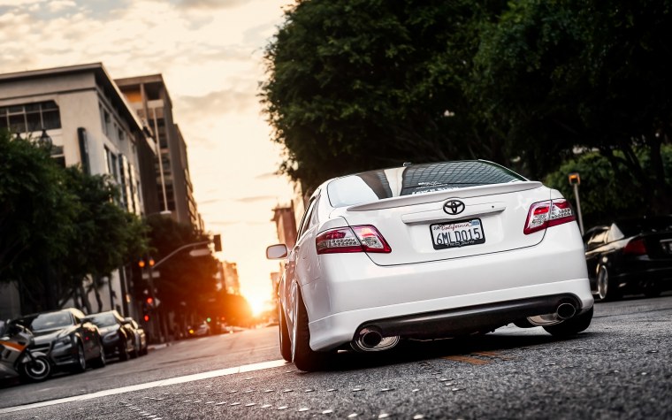 Тойота Камри 10th