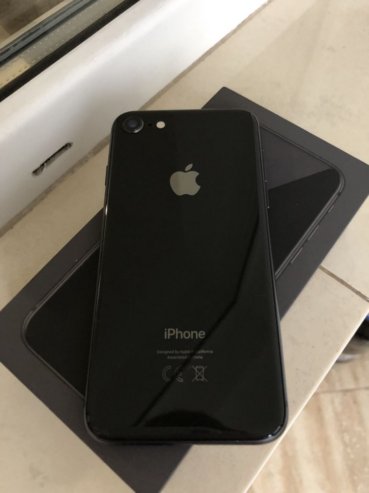 Айфон 8 64 ГБ черный