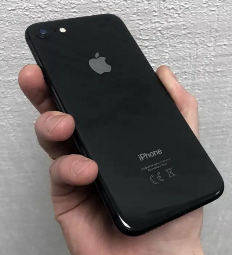 Айфон 8 серый 64 ГБ