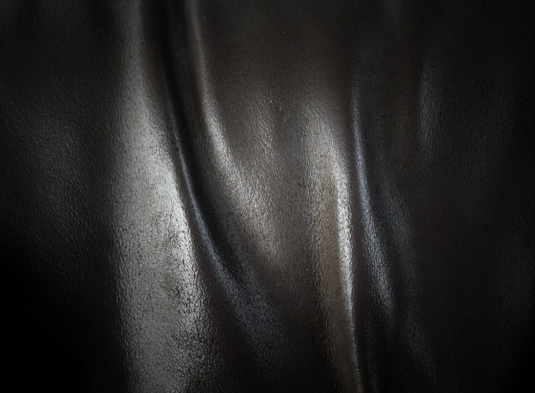 Черная глянцевая поверхность