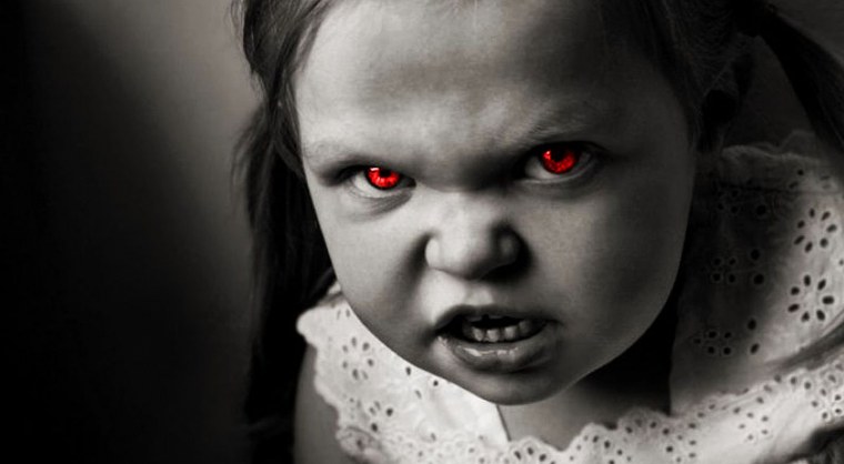 Грязные мальчик и девочка