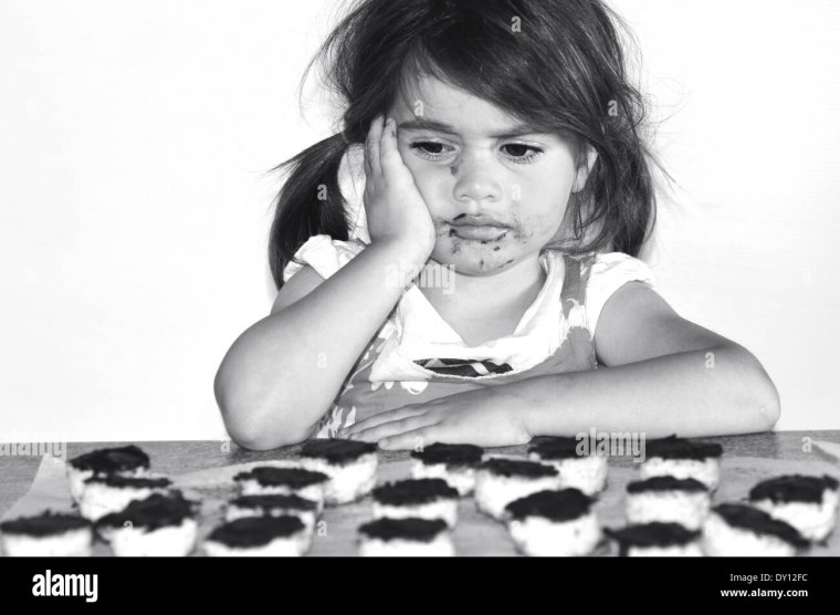 Маленькая девочка два года