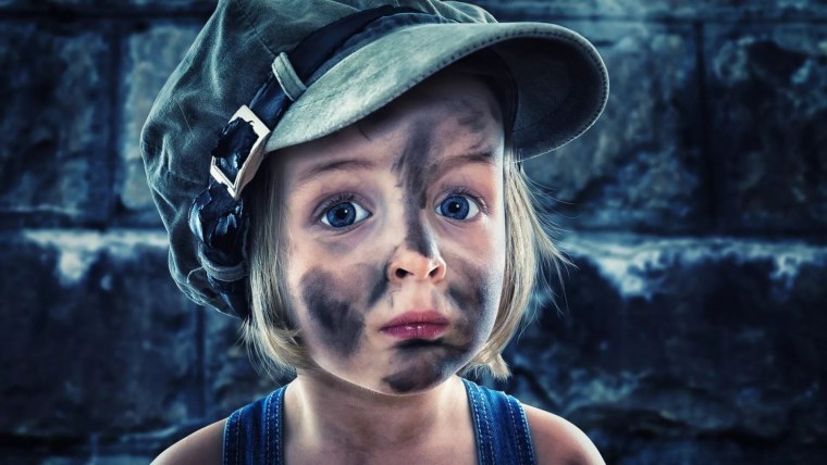 Смешная девочка