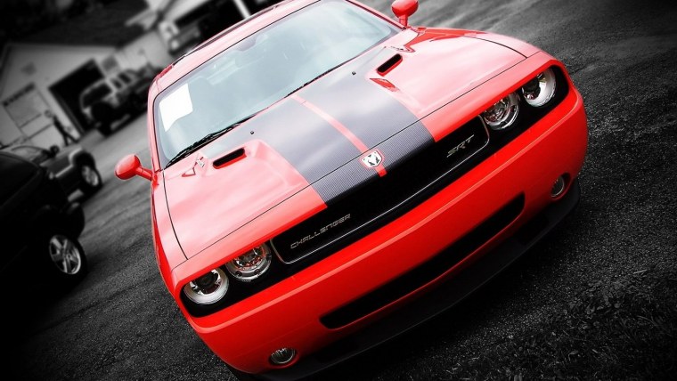 Dodge Challenger srt8 Red