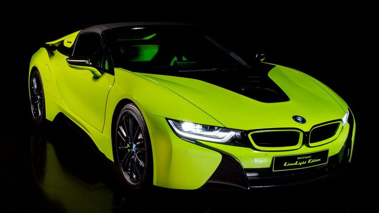 BMW i8 зеленая