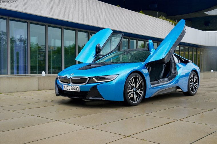 BMW i8 Изумрудная