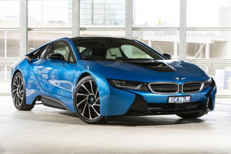 BMW i8 cost