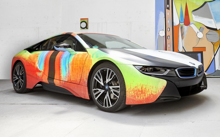 BMW i8 цветная