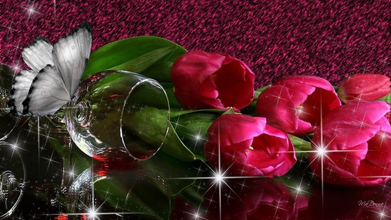 С днем рождения с розами в каплях дождя