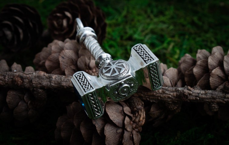 Марвел тор фон