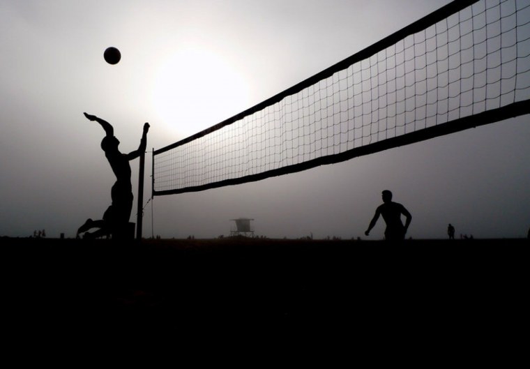 Спортивные силуэты людей