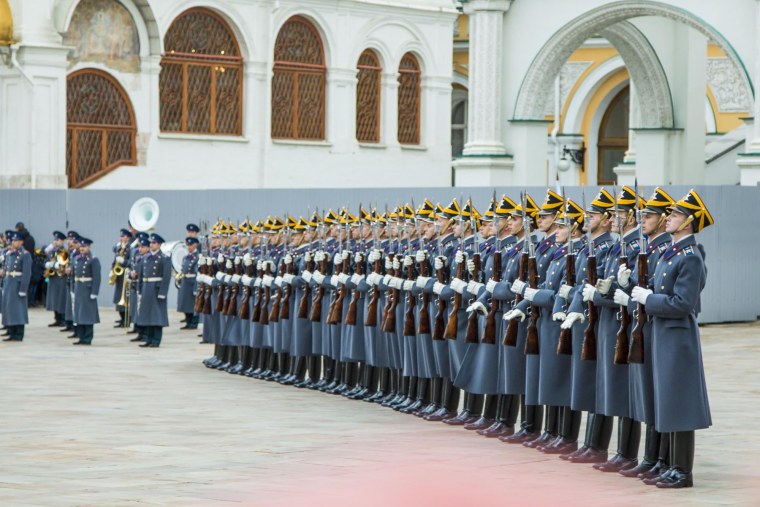 Кортеж Путина Аурус