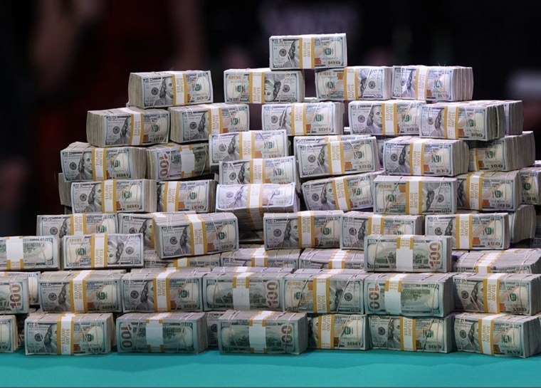 Пачка денег
