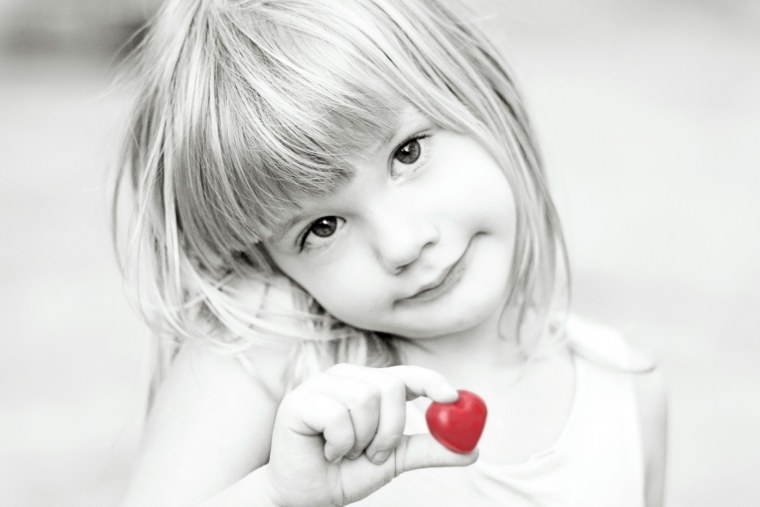 Девочка с сердечком
