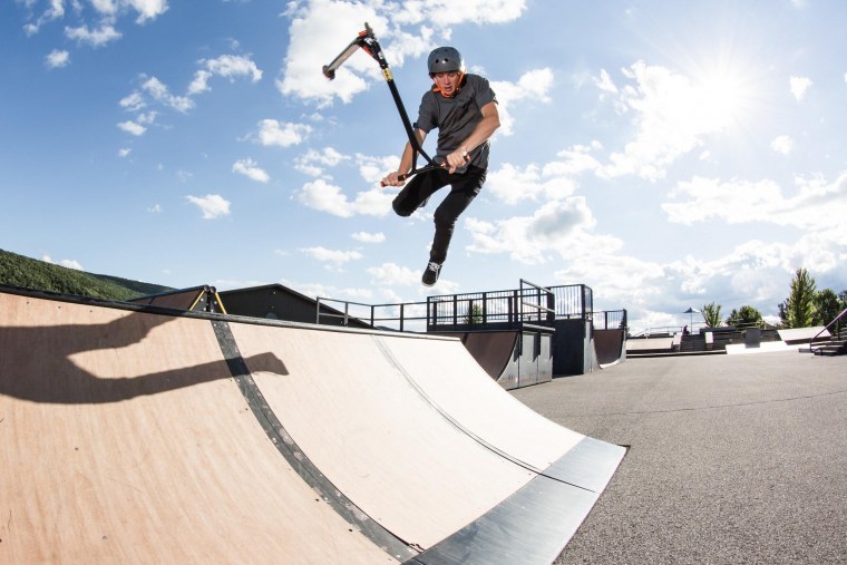 Фон самокат трюковой