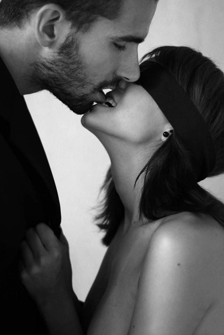 Красивый поцелуй